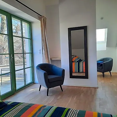 Le Relais 住宿加早餐酒店 Révillon